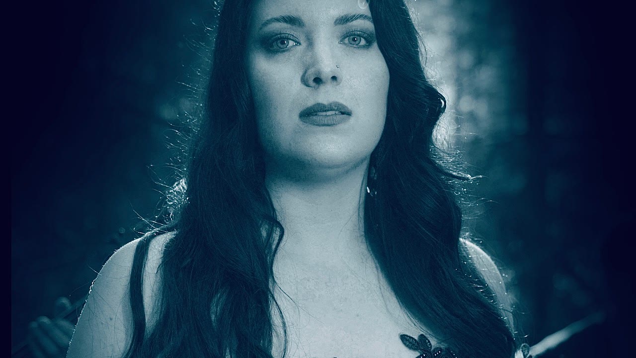 Satra, from the official video