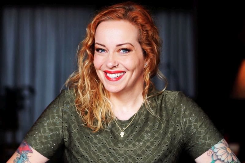 ANNEKE VAN GIERSBERGEN brings the Echoes In November tour to Kraków and Warszawa